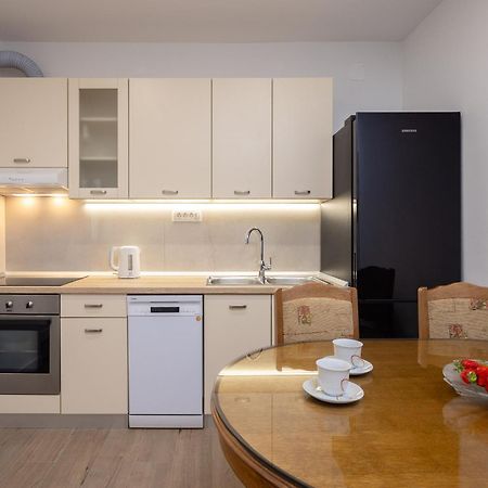 Apartments Paladin Makarska Bagian luar foto