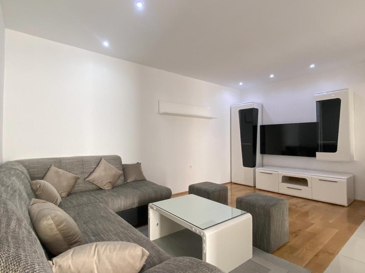Apartments Paladin Makarska Bagian luar foto