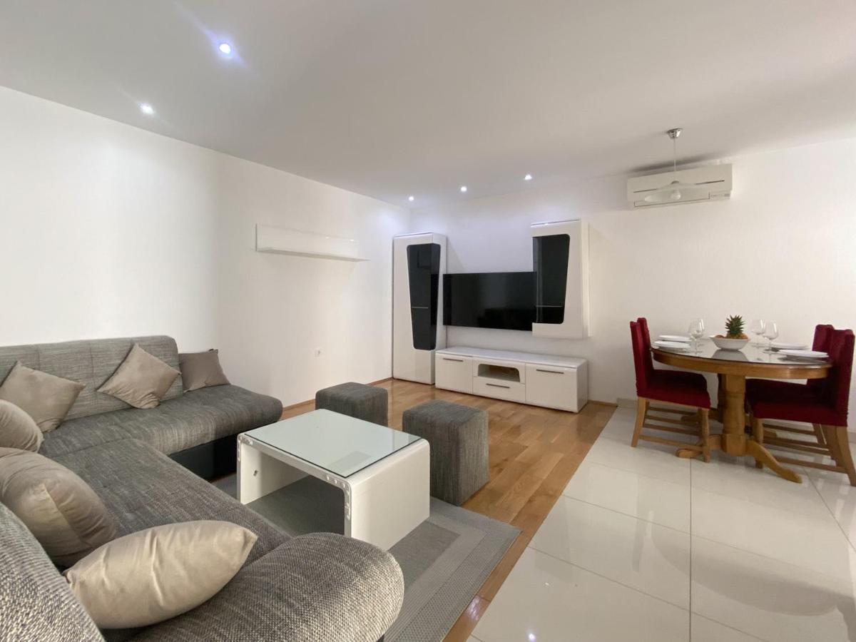 Apartments Paladin Makarska Bagian luar foto