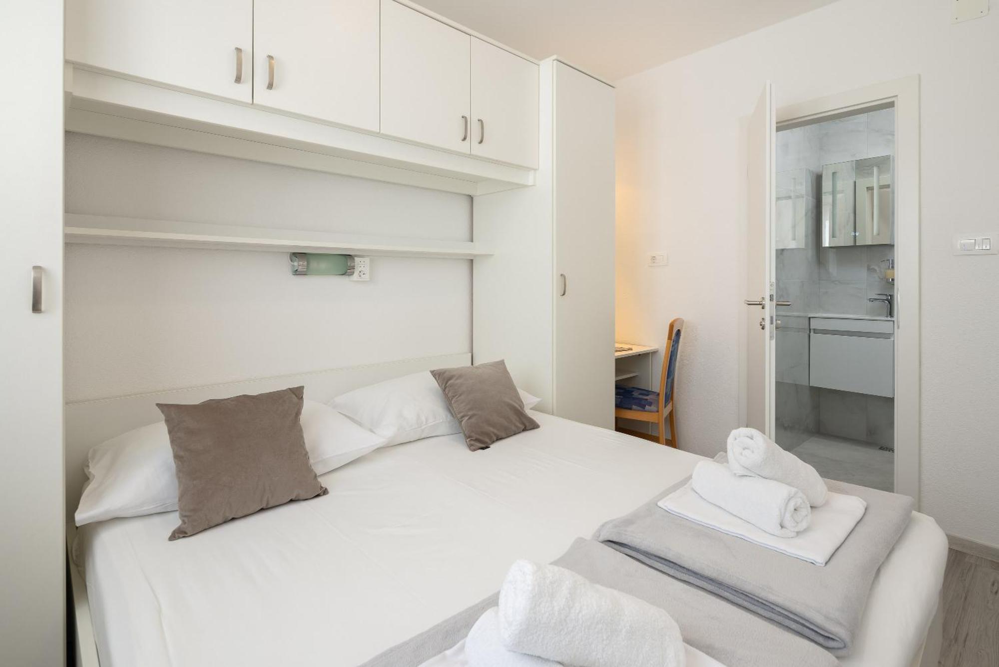 Apartments Paladin Makarska Bagian luar foto